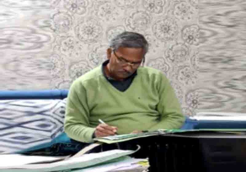 CM resumes work at home after completing isolation
