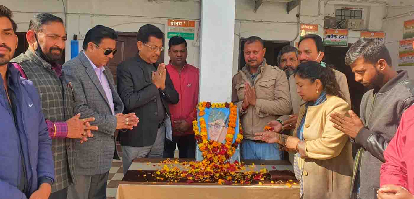 Cong pays tributes to Netaji