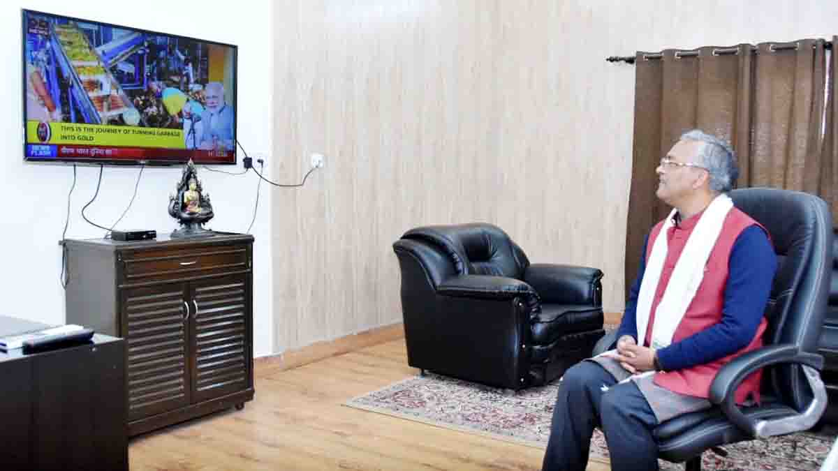 CM extols PM’s Mann Ki Baat