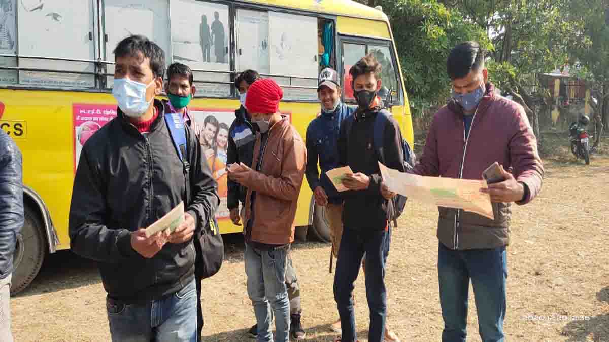 Mobile van providing tests & consultancy on HIV