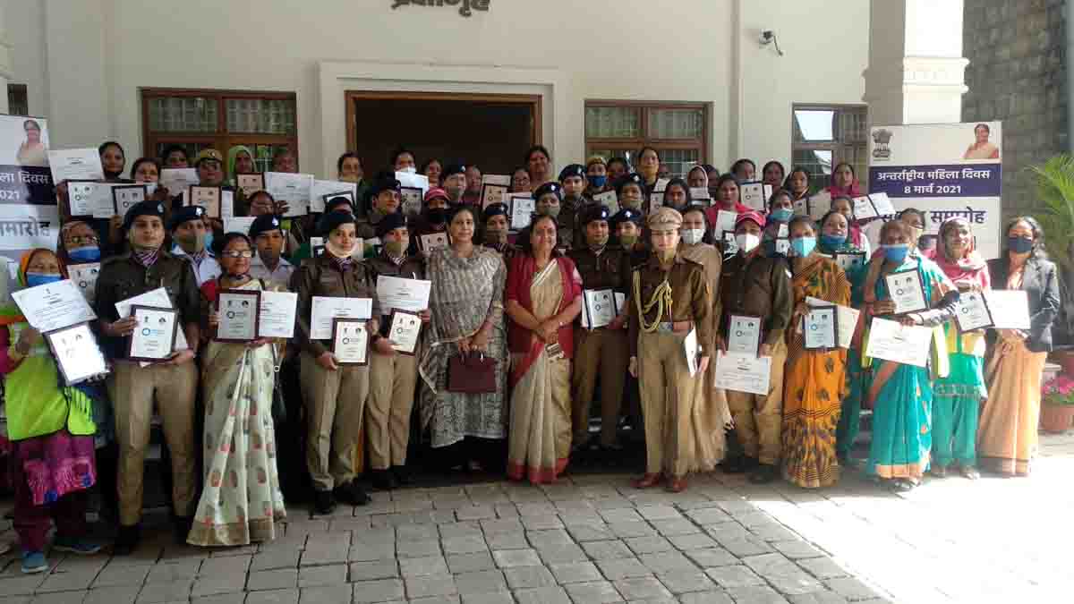 Governor inaugurates Sari Bank initiative