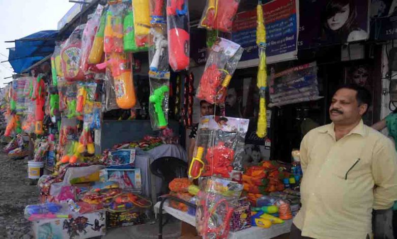 Holi business remains subdued in Dehradun
