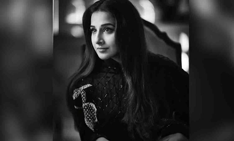 Don't believe in a B&W world: vidya