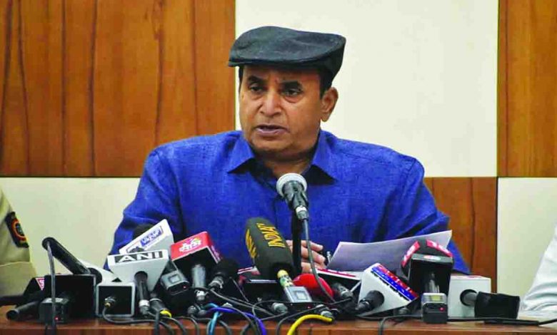 maha-hm-quits-after-probe-order
