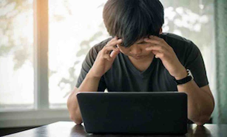 Increased screen time causing anxiety & isolation, say experts