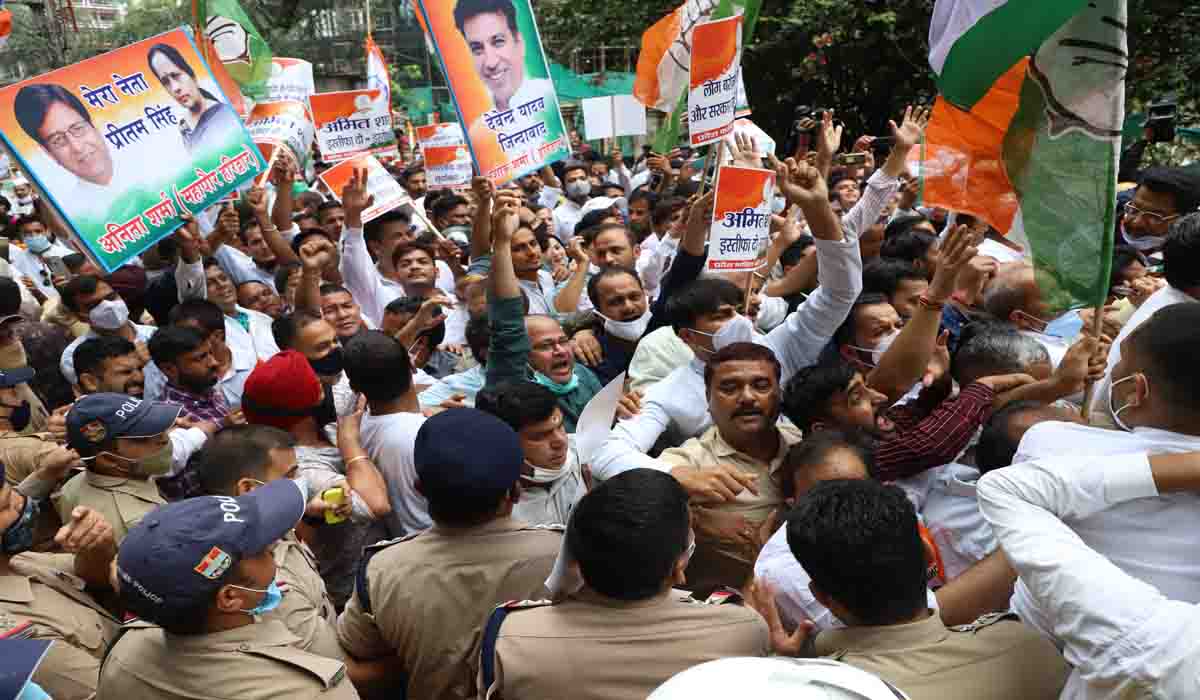 congress-protest-against-pegasus-allegations