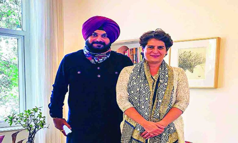 sidhu-to-accept-post-of-capt---s-deputy-or-campaign-panel-chief