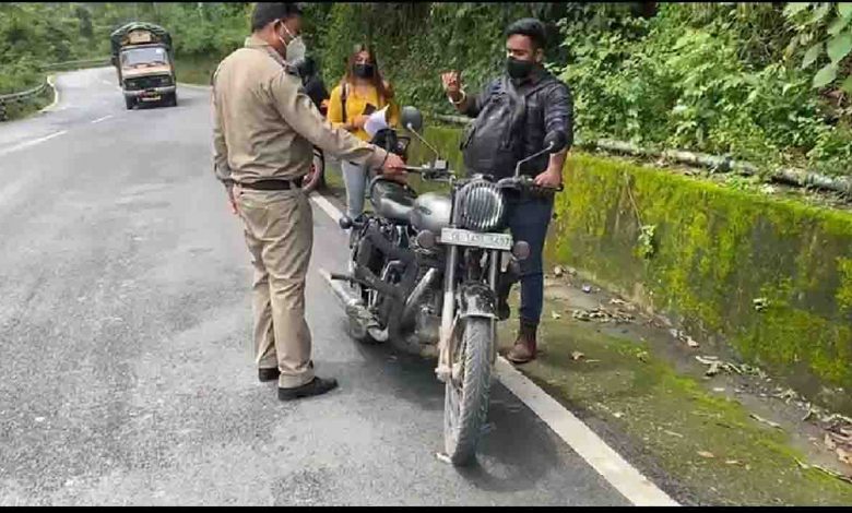 RTO impounds mobile phones of traffic rules violators