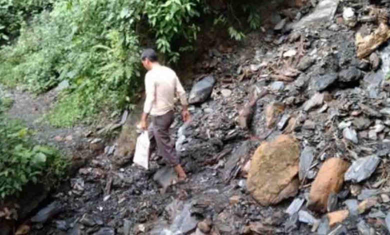 Road to Indo-China border still blocked