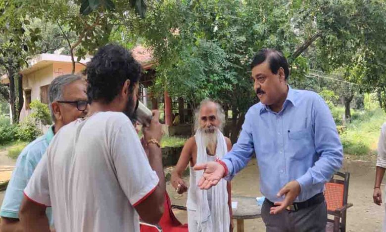 Atmabodhanand ends protest fast
