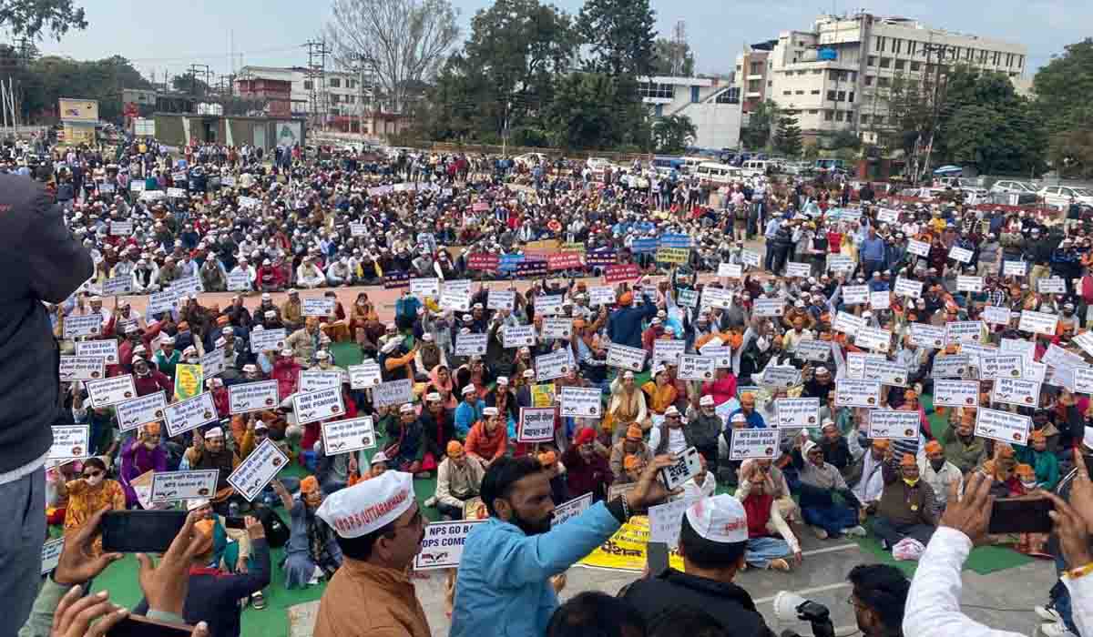 protest for restoration of old pension