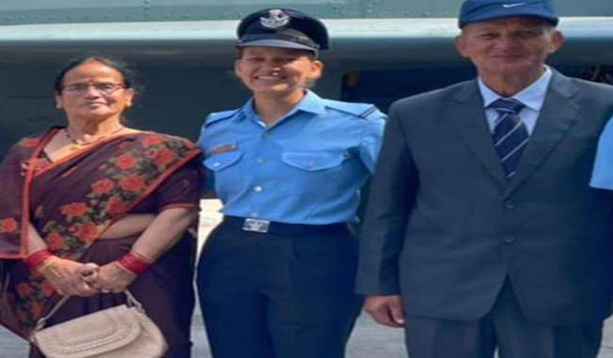 Uttarakhand's daughter Manisha Adhikari becomes Flying Officer in IAF
