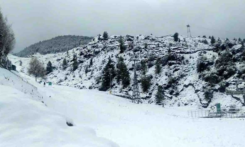 Auli, Badrinath under blanket of snow