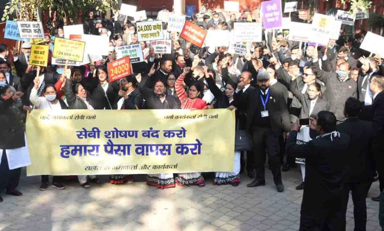 Sahara workers & investors protest against SEBI