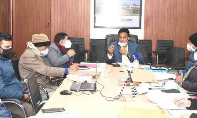 Absentee voters to cast vote through postal ballots from February 8 to 10
