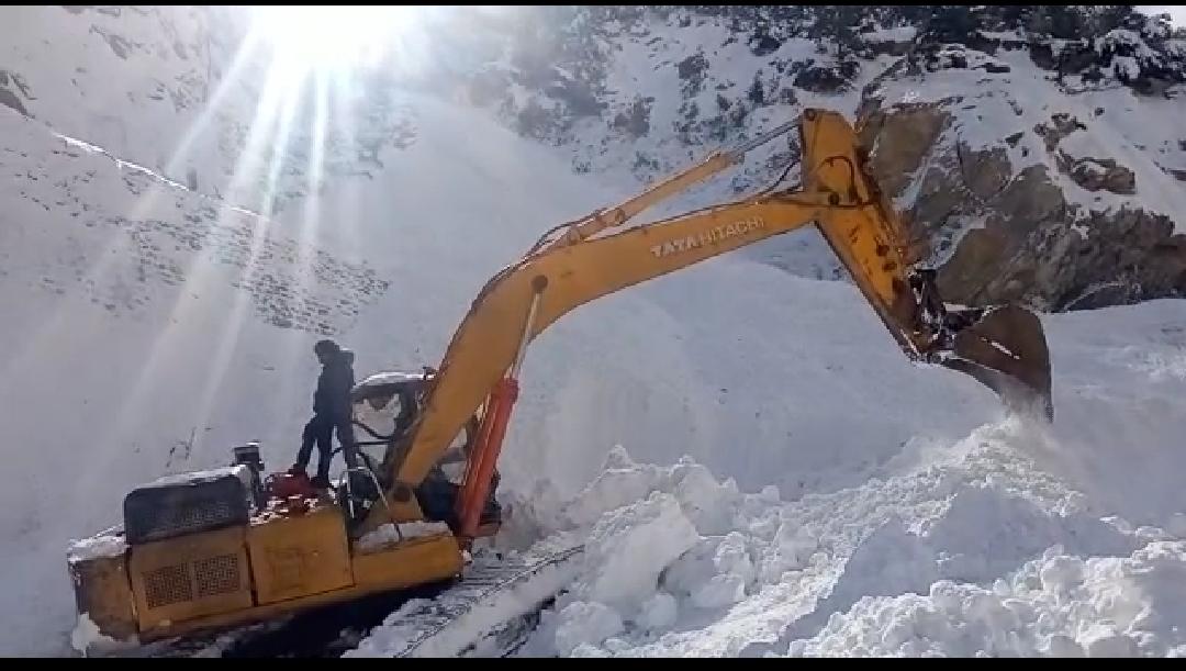 BRO begins work to reopen road to Indo-Tibet border