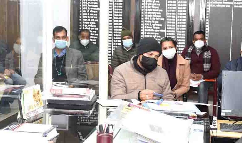 DM discusses disposal of garbage after Assembly polls.jpeg