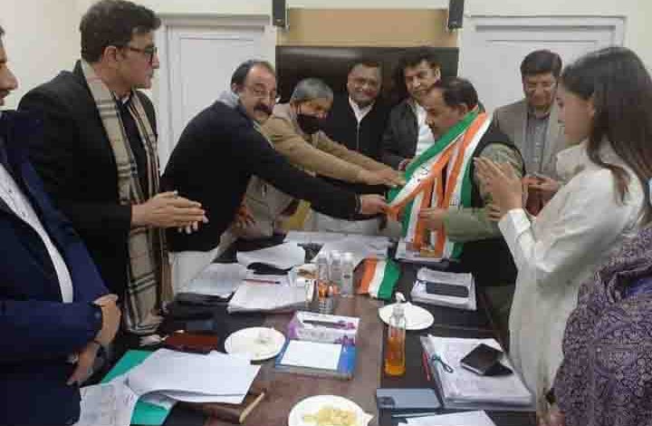 One Rawat blocked another Rawat’s entry for 5 days