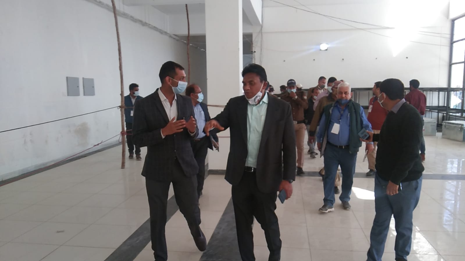 DM reviews arrangements at vote counting site