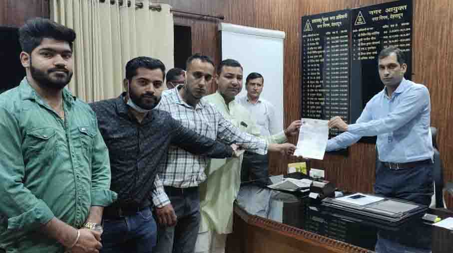 Local businessmen appeal commissioner to tackle encroachment outside Rajiv Gandhi complex