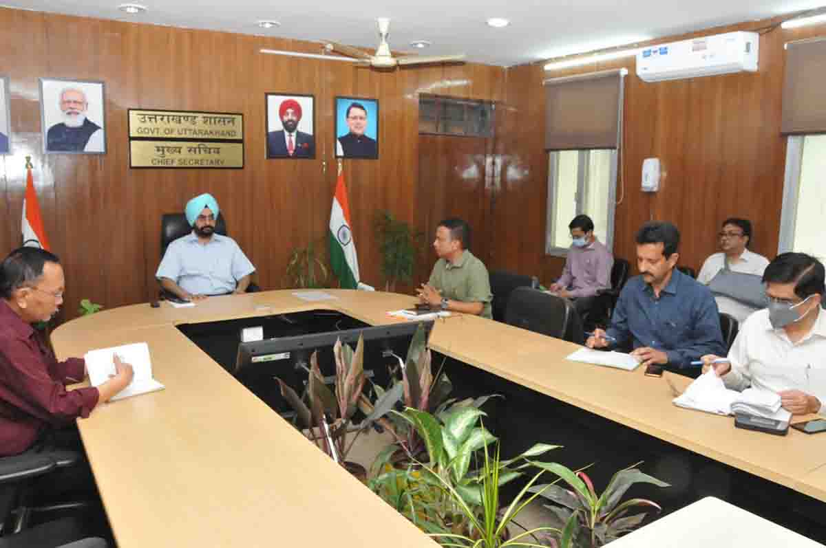 Check possibility of 6-lane elevated roads on Rispana & Bindal rivers