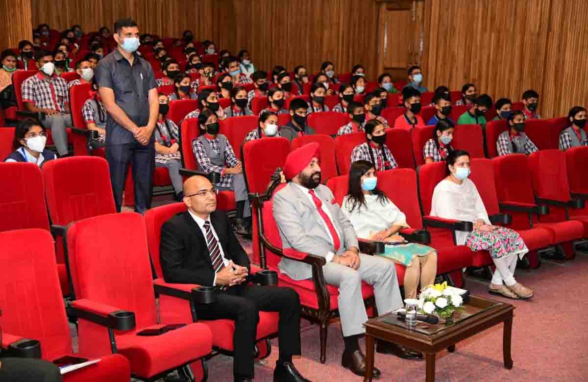 PM’s Pariksha Pe Charcha motivated students- Governor