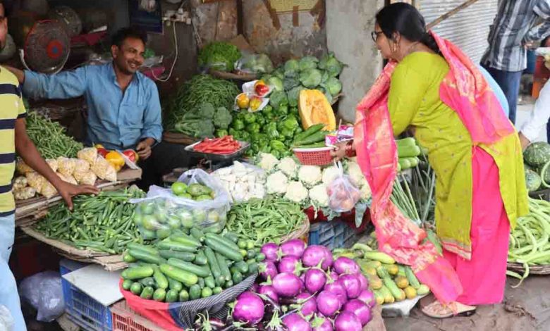 Price rise has both vendors & consumers worried