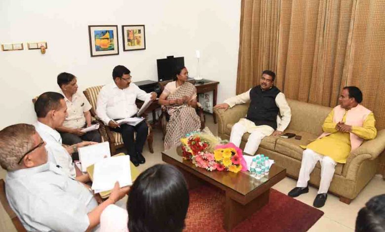 Pradhan asks U’khand to prepare 5-year plan on education