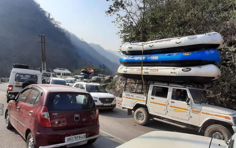Rise in tourism fuels traffic congestion in Rishikesh