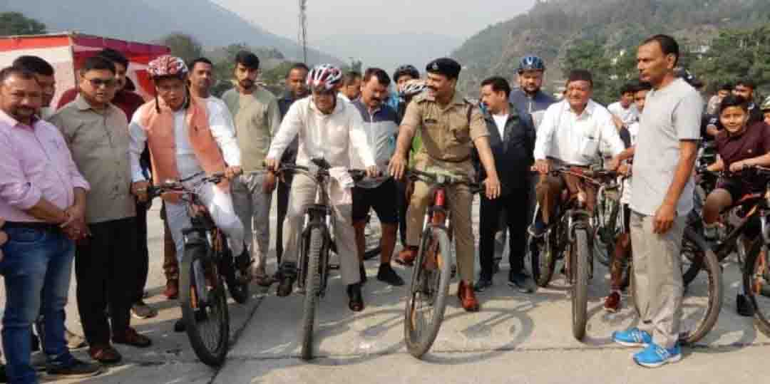 Cycle rally held to link youth with adventure sports