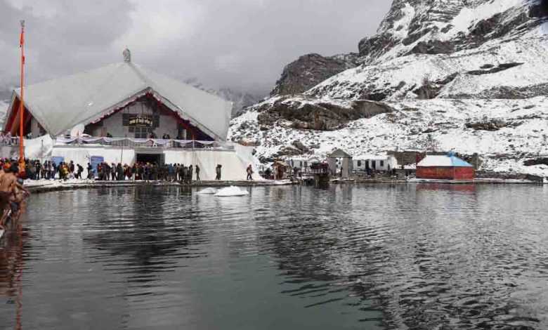 Hemkund Sahib opened for devotees