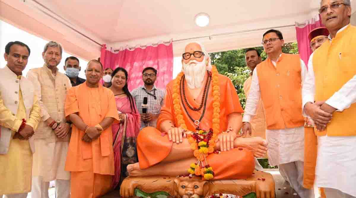 Yogi Adityanath unveils his Guru’s statue at Bidyani college