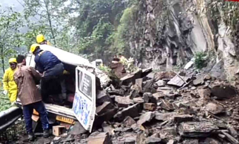 Debris crush jeep, killing one, injuring nine returning from Kedarnath