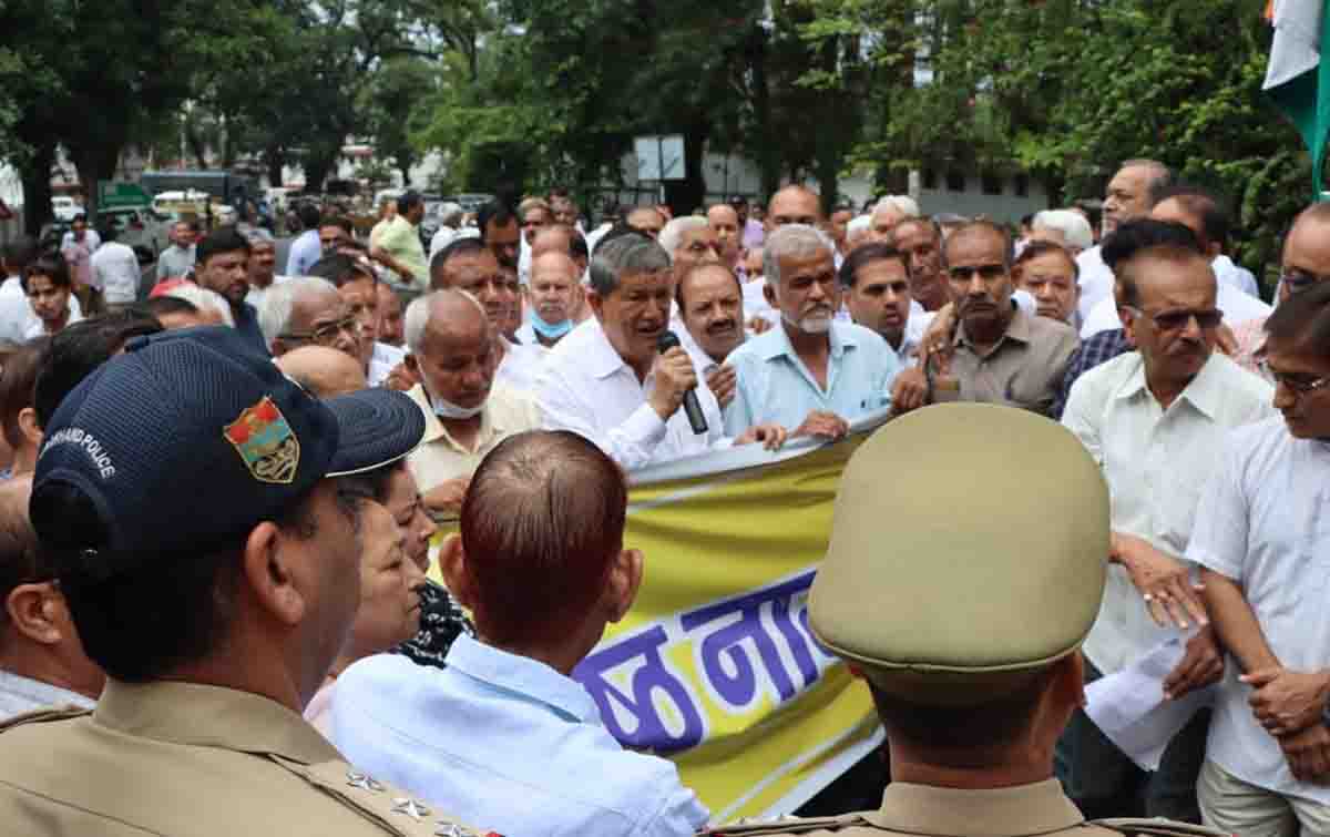 Harish Rawat leads protest of senior citizens
