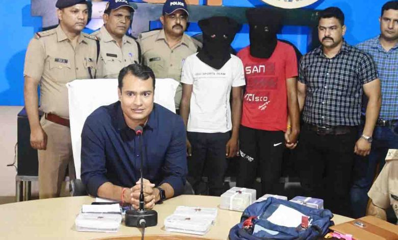 inter-State gang caught with 127 ATM cards