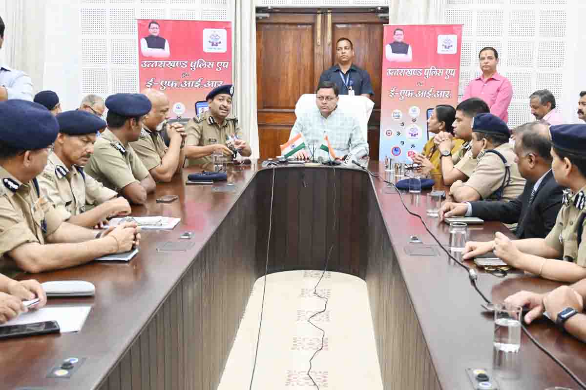 CM launches Uttarakhand police app, e-FIR service