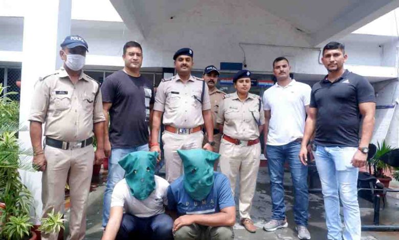Duo caught with smack worth Rs 60 lakh