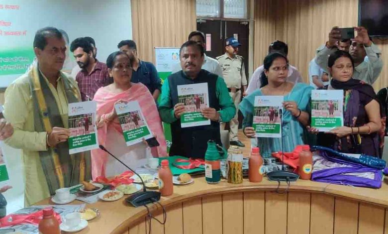 Glass bottles & jute mats launched for Ganga Ghats