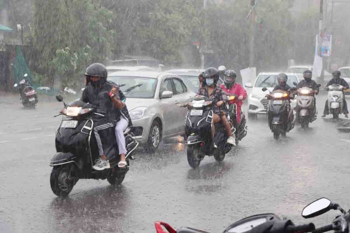 Intense showers likely in mountains & Doon today