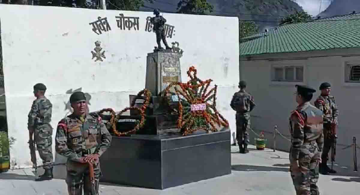 Martyrs remembered on Vijay Diwas in Joshimath