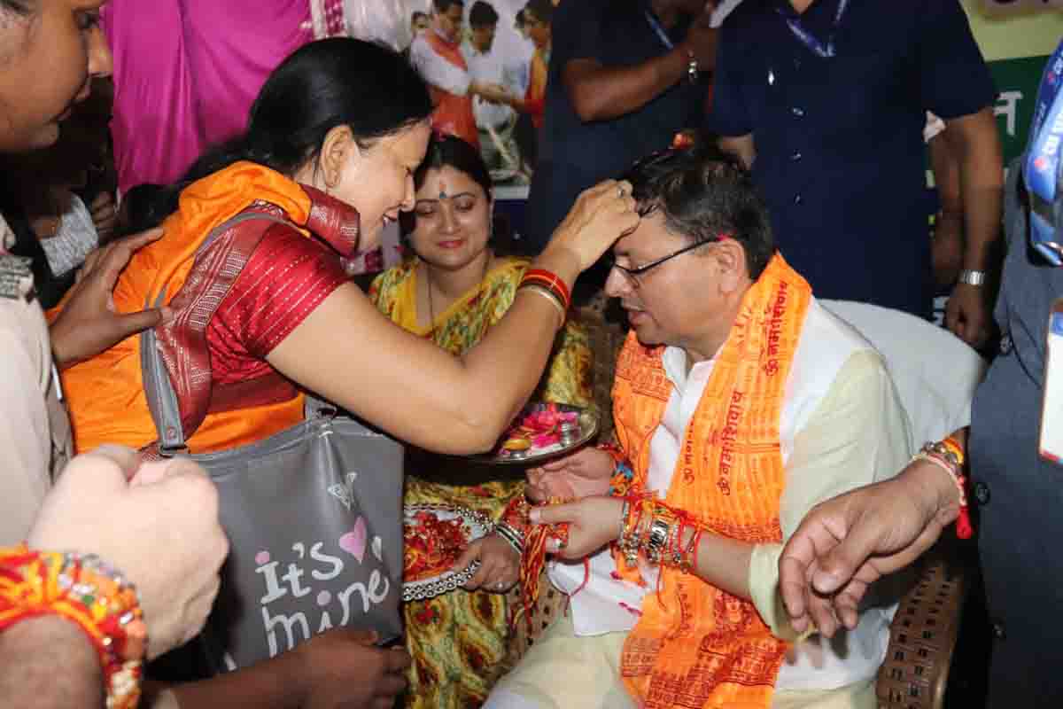 CM Dhami celebrates Rakhi in Khatima