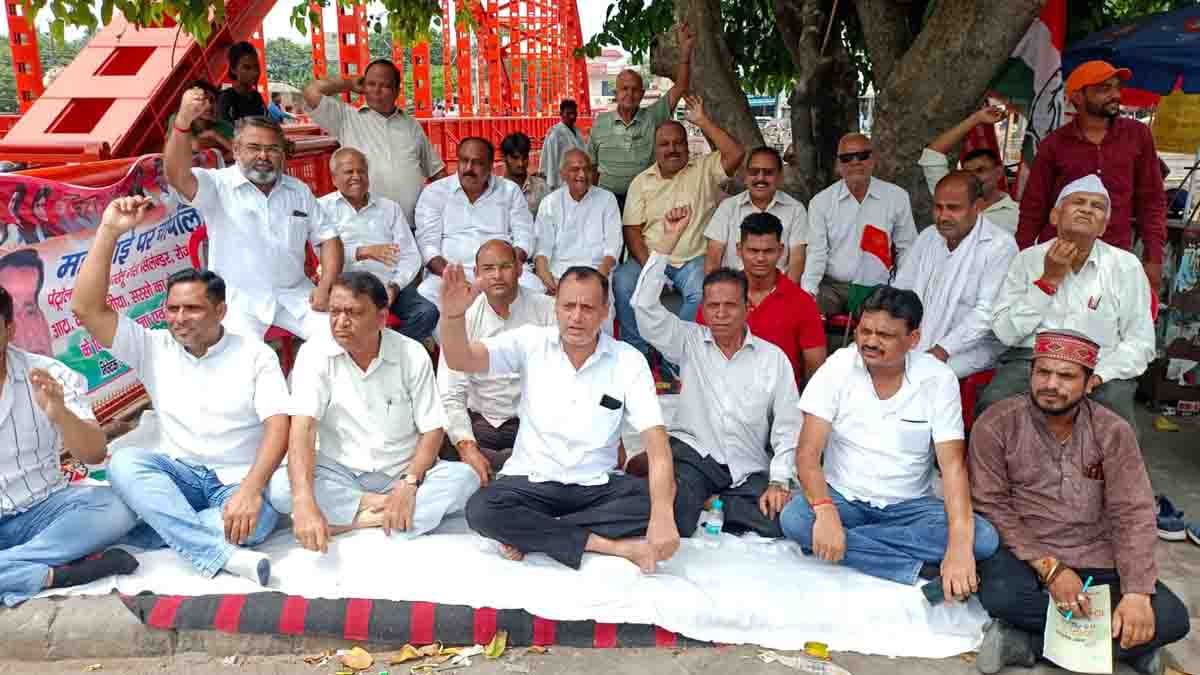 Congress staged protest in Roorkee