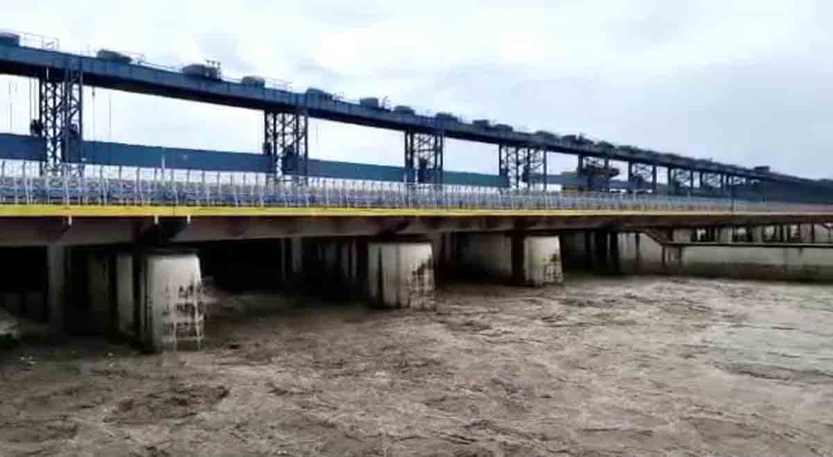 Ganga swells up to danger level in Haridwar