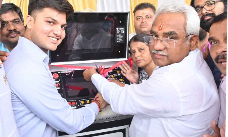 Machine to clean sewers in Haridwar