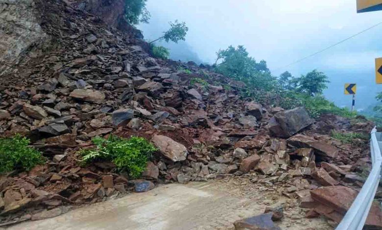 Efforts underway to reopen 257 blocked roads