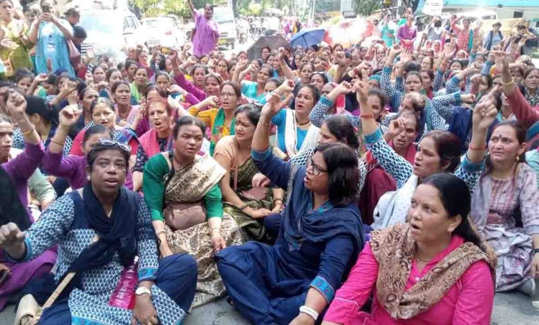 Anganwadi workers hold protest against Govt