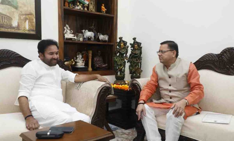CM seeks approvals for proposals from Union minister Wednesday, 28 September 2022 | PNS | DEHRADUN Chief minister Pushkar Singh Dhami met the Union Tourism and Culture minister G Kishan Reddy in the national Capital on Tuesday and requested administrative and financial approvals for various proposals sent under the Mini Prasad Yojana and Swadesh Darshan 2.0 scheme. He sought the approvals for seven proposals under the first phase of Mini Prasad Yojana and for proposals under Swadesh Darshan 2.0 related to Adi Kailash, Gunji, Dattu and Munsyari in Pithoragarh district, Champawat and Chukha in Champawat district, Jadong in Uttarkashi district and Kanvashram in Pauri district. Dhami said that the State government is working to develop Uttarakhand as a tourism State. Secretaries R Meenakshi Sundaram and Sachin Kurve were also present in the meeting.