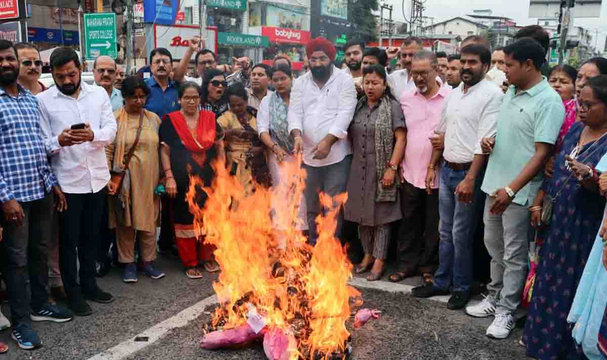 Congress protest for Ankita Case