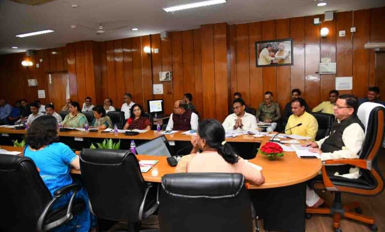 Develop effective registration system in hospitals