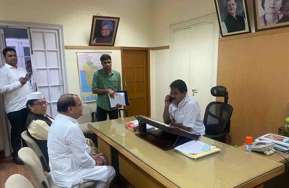 Yashpal Arya, Pratap meet Venugopal